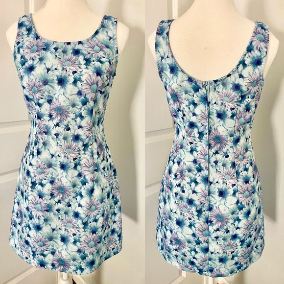 Vtg 90s Sleeveless Mini Dress in Blue Daisy Print by All That Jazz - Size 7/8 - Picture 1 of 7